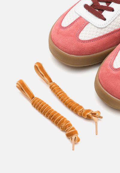 Paul Smith WOMENS SHOE DOVER - Joggesko - pink