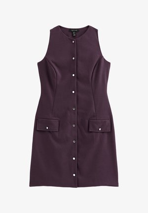 Robe sans manches violette avec une silhouette droite, dotée d'une devant à boutons, de deux poches plaquées et de boutons en métal argenté. Texture lisse.