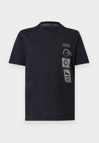 Δεν επιλέχθηκε, blue navy