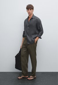 Massimo Dutti JOGGER - Trousers - dark green