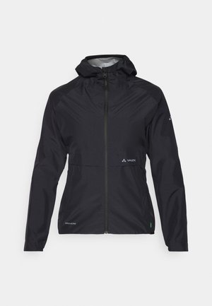 Veste noire imperméable avec fermeture éclair sur le devant, capuche et accents réfléchissants. Offre un design léger et des poignets élastiques pour un ajustement confortable.