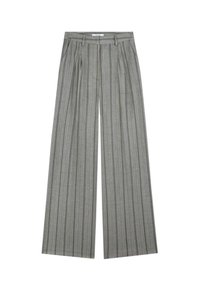 Grå byxor med vida ben och vertikala ränder. Tillverkade i ett texturerat tyg, med en åtsittande midja och veck fram för extra stil.