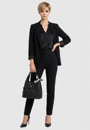 Harpa, HANDTASCHE PRUE - Handtasche - obsidian black