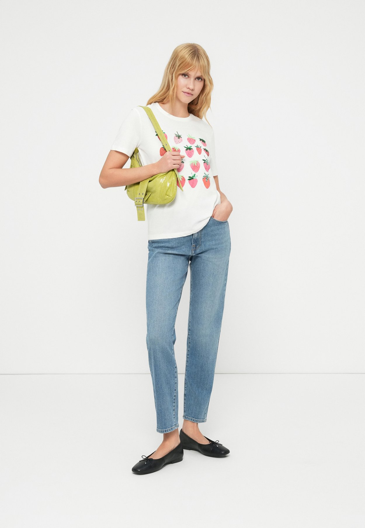 ONLKITA TEE