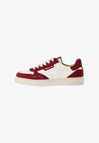 Unselected, bordeaux