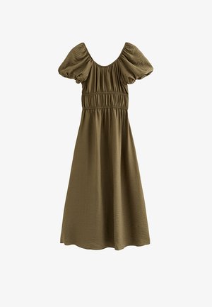 Vestido midi verde oliva con mangas cortas abullonadas, fruncido elástico en el escote y la cintura, y una falda fluida en línea A.