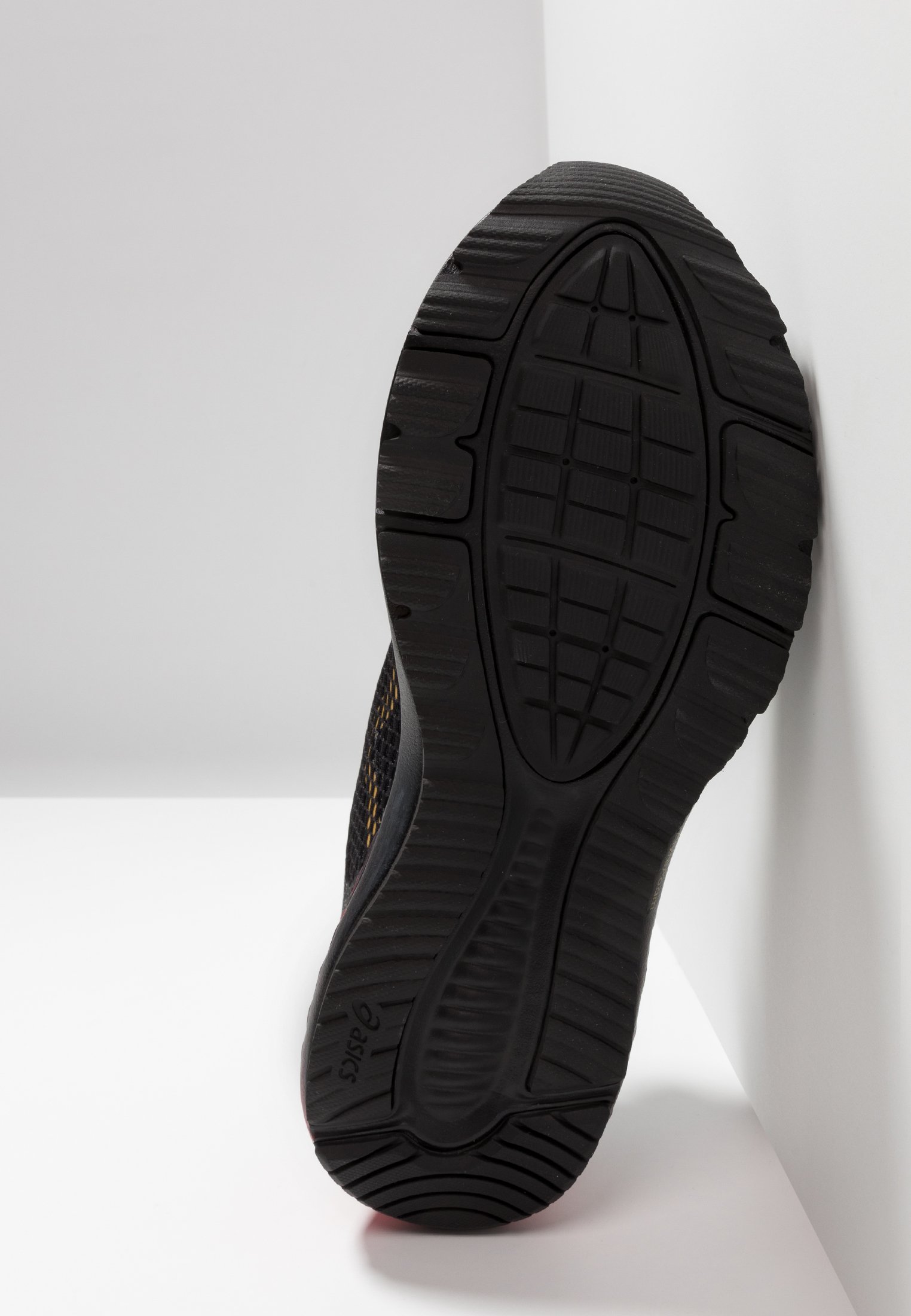 zalando asics roadhawk