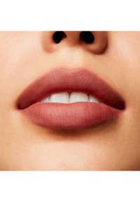 MAC POWDER KISS LIQUID LIPCOLOUR - Flytande läppstift - over the taupe