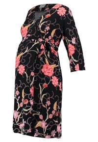 Umstands-Wickelkleid mit schwarzem Hintergrund und rosa Blumenmuster, Dreiviertelärmel und tailliertem Bund für einen anpassbaren Sitz.