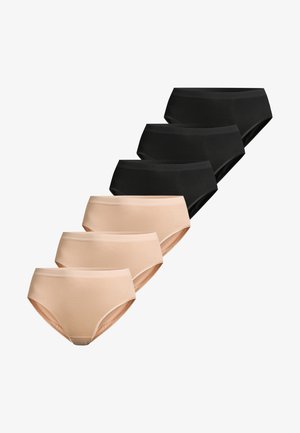 Sæt med seks dameunderbukser arrangeret i to rækker, tre beige nederst og tre sorte øverst, på hvid baggrund.