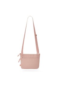 Borsa a tracolla rosa con una texture di tessuto liscia, forma rettangolare, tracolla regolabile e una tasca anteriore con zip. Dettagli includono zip laterali.