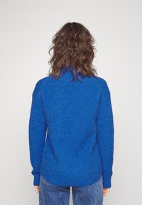 Soft Rebels Sweter