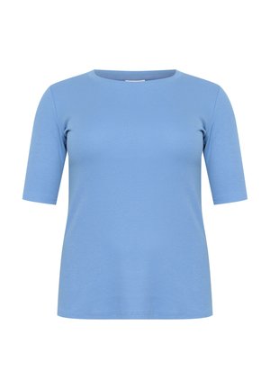 Camiseta de manga corta de color azul claro con cuello redondo, hecha de un material suave, que presenta un diseño simple y un corte relajado.