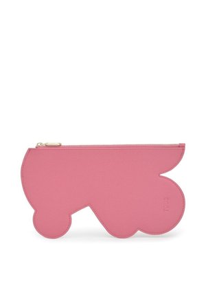 Pochette zippée en cuir rose en forme de chien stylisé avec des bords courbés, une surface texturée et un tire-zip doré.
