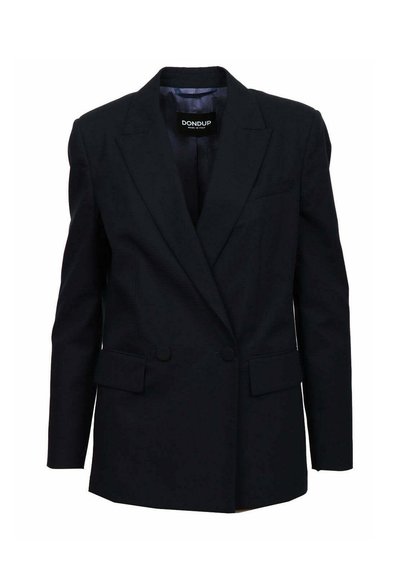 Blazer nero su misura con rever a punta, doppio bottone e due tasche frontalii. Realizzato in un tessuto liscio e strutturato.