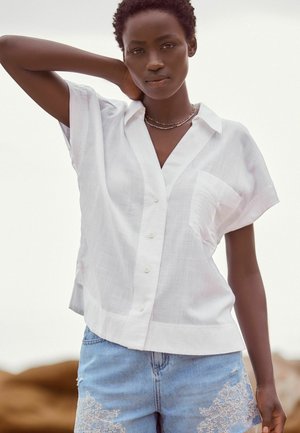 SHORT SLEEVE - REGULAR FIT - Overhemdblouse - white