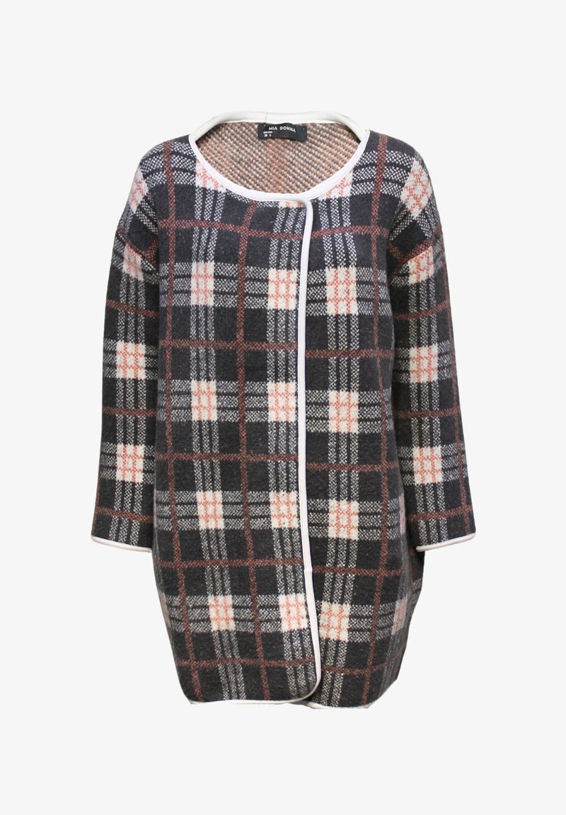 Abrigo de mezcla de lana con un estampado de cuadros en negro, blanco y naranja, con un cuello redondo, mangas tres cuartos y ribete blanco a contrastar.