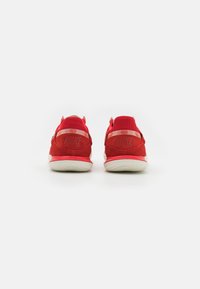 Nike Performance STREETGATO - Sapatilha de treino - rot/weiss