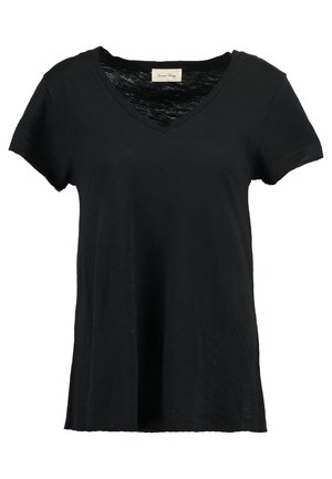 Črna V-izrez majica s kratkimi rokavi. Narejena iz mehke tkanine, ima sproščen kroj in subtilno teksturo po celotni površini.