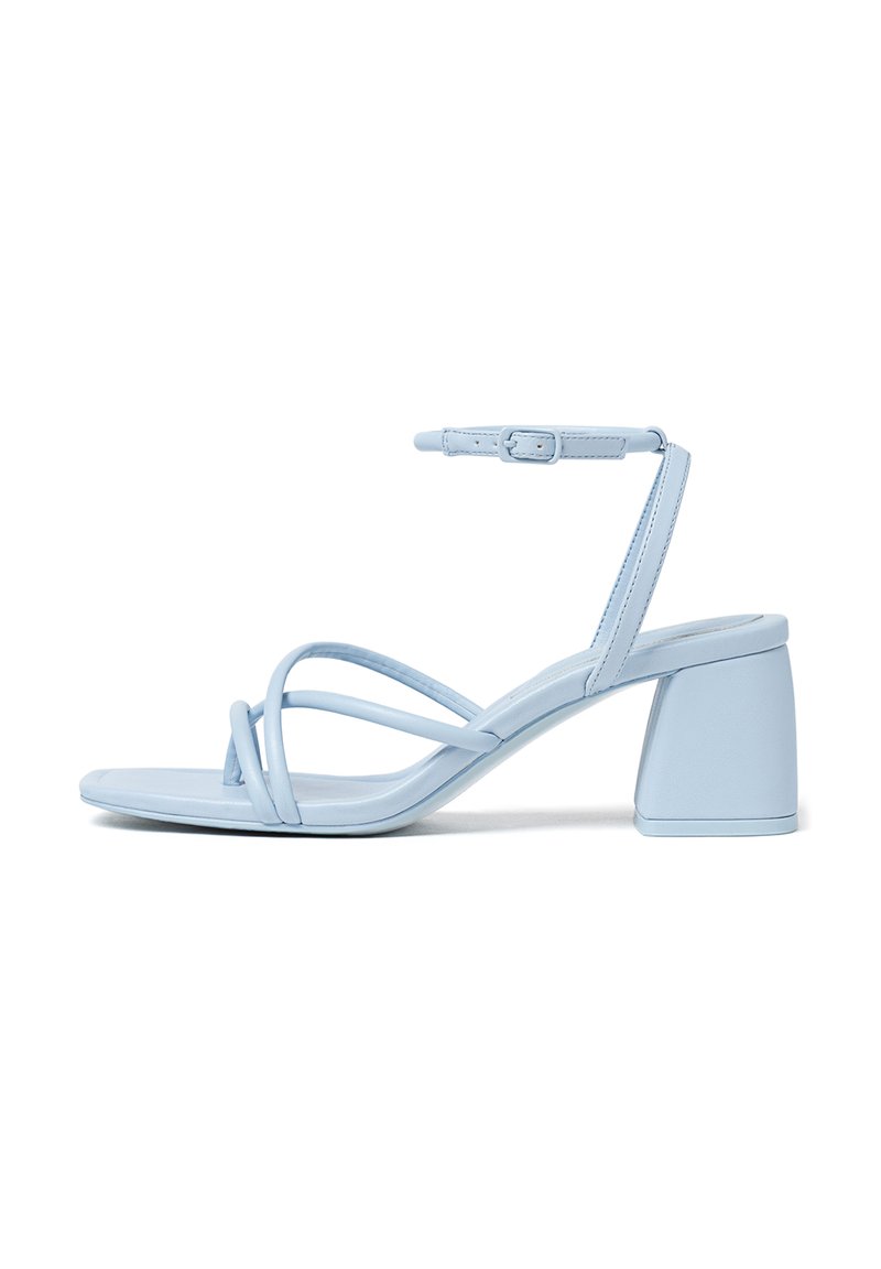 Stradivarius Sandalen blauw