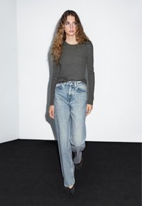 Massimo Dutti RIBBED CREW NECK - Strickpullover - dark grey