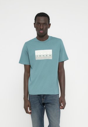 JCOFUSION DOTS PRINT TEE CREW  - Camiseta estampada - north atlantic