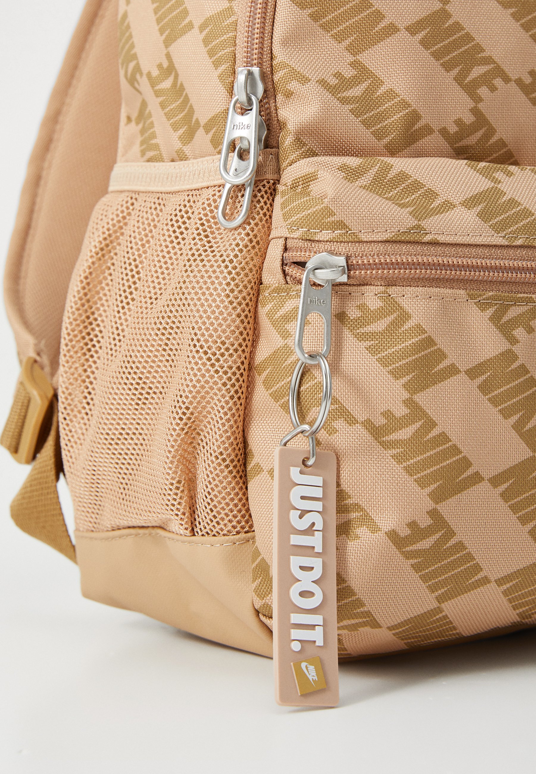nike camel backpack