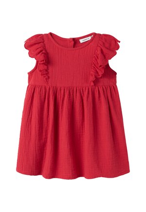 Robe bébé rouge sans manches avec des détails à volants aux épaules et une jupe froncée, confectionnée dans un tissu texturé léger.