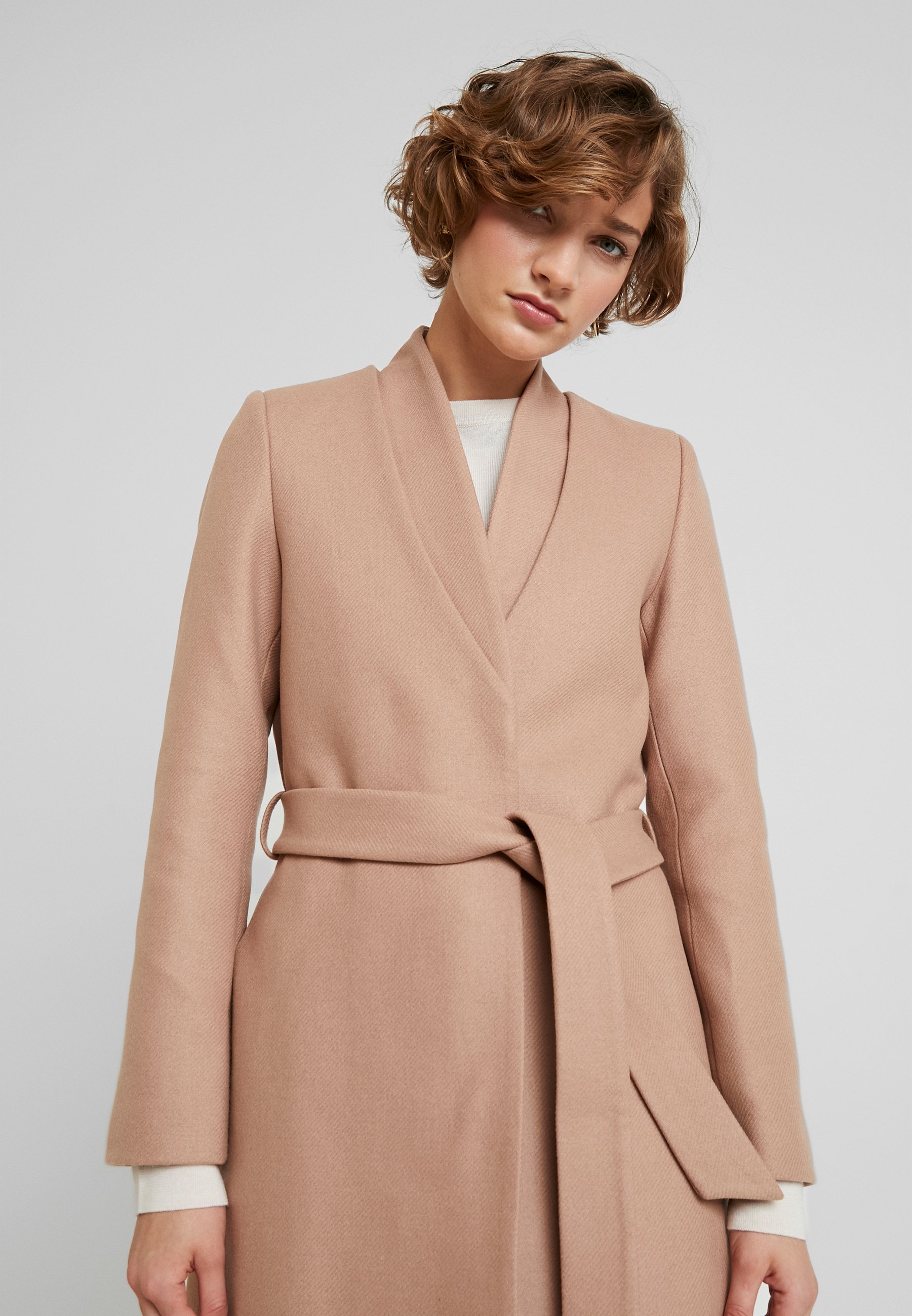 IVY & OAK Kåpe frakk winter camel Zalando.no IVY & OAK BATHROBE Kåpe frakk camelkamel Zalando.no