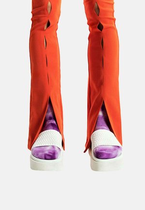 TENNIS SNKR - Socks - drank dye