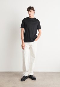 BOSS BOSS X PORSCHE THOMPSON - Paprasti marškinėliai - black