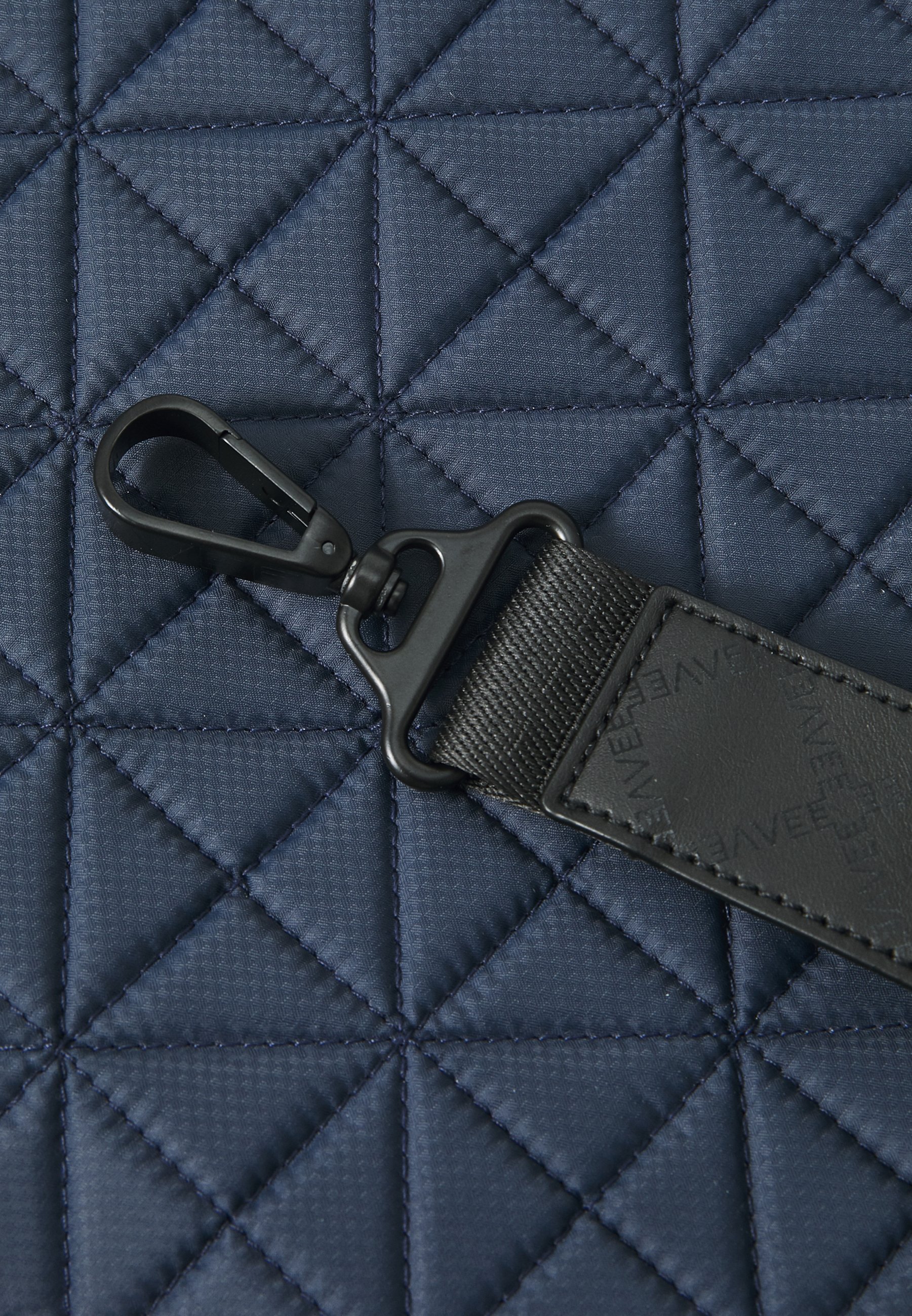 “VeeCollective ” キルティングクロスボディ/ショルダー Navy Vee Collective - Torba na zakupy/niebieski - Zalando.pl
