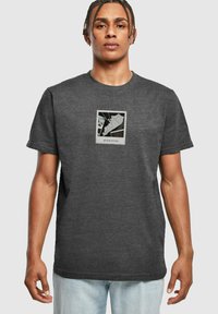 Mister Tee GLAMOROUS MEMORY - T-Shirt print - charcoal