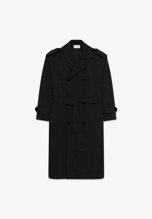 Gabardina negra de doble botonadura con hombreras, cinturón en la cintura y puños abotonados, mostrada extendida sobre un fondo blanco.