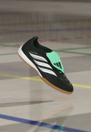 PREDATOR LEAGUE IN UNISEX - бутонки за игра на закрито - core black/silver-coloured metallic/pulse mint