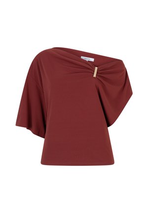 Rotes, drapiertes Schulterfreies Oberteil aus weichem Stoff. Verfügt über eine verdrehte Vorderseite mit einem goldfarbenen Akzent. Kurze, lockere Ärmel.