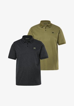 Twee herenkleding polo's: één donkergrijs en één olijfgroen. Beide hebben korte mouwen, een kraag en een klein logo op de borst.