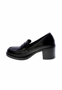 Scarpa mocassino in pelle nera con punta rotonda, dettagli di cuciture in rilievo e tacco a blocco di altezza media. Finitura liscia, senza loghi visibili.