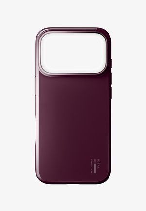 Violette Handyhülle mit glänzender Oberfläche, großer Aussparung für die Kamera und präzisen Tastenanordnungen an der Seite. Minimalistisches Design.