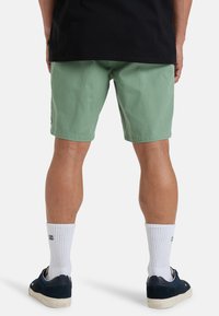 Billabong Shorts - green