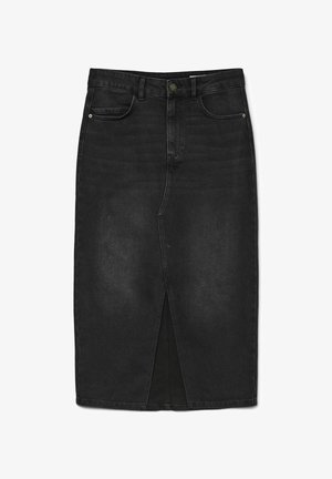 Mustmust mustree midiseelik, millel on ees lõhe, klassikaline viie-tasku disain ja metallnupp sulgemiseks vööl. Omab sileda tekstuuri.