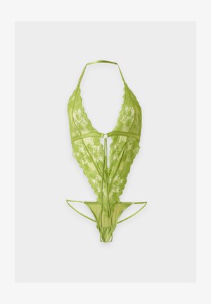Body de lencería con cuello halter de encaje verde claro con estampados florales y tirantes finos sobre fondo blanco.