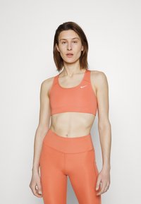 Nike Performance BRA - Sutiã desportivo de suporte médio - madder root/white