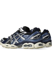 ASICS SportStyle GEL-NIMBUS 9 - Sneakers basse - black pure silver
