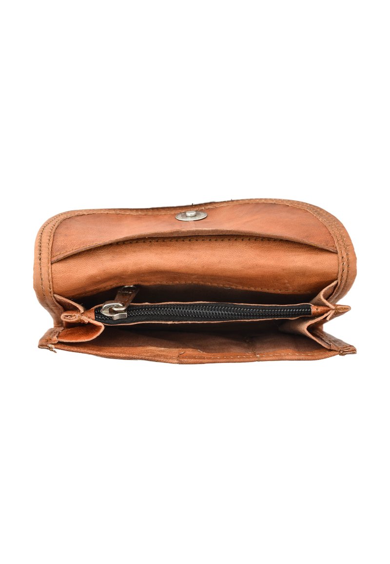 Damen Geldbörsen | Gusti Leder RANYA Geldbörse brown/braun - MB47275 Damen Geldbörsen | Gusti Leder RANYA Geldbörse brown/braun - MB47275