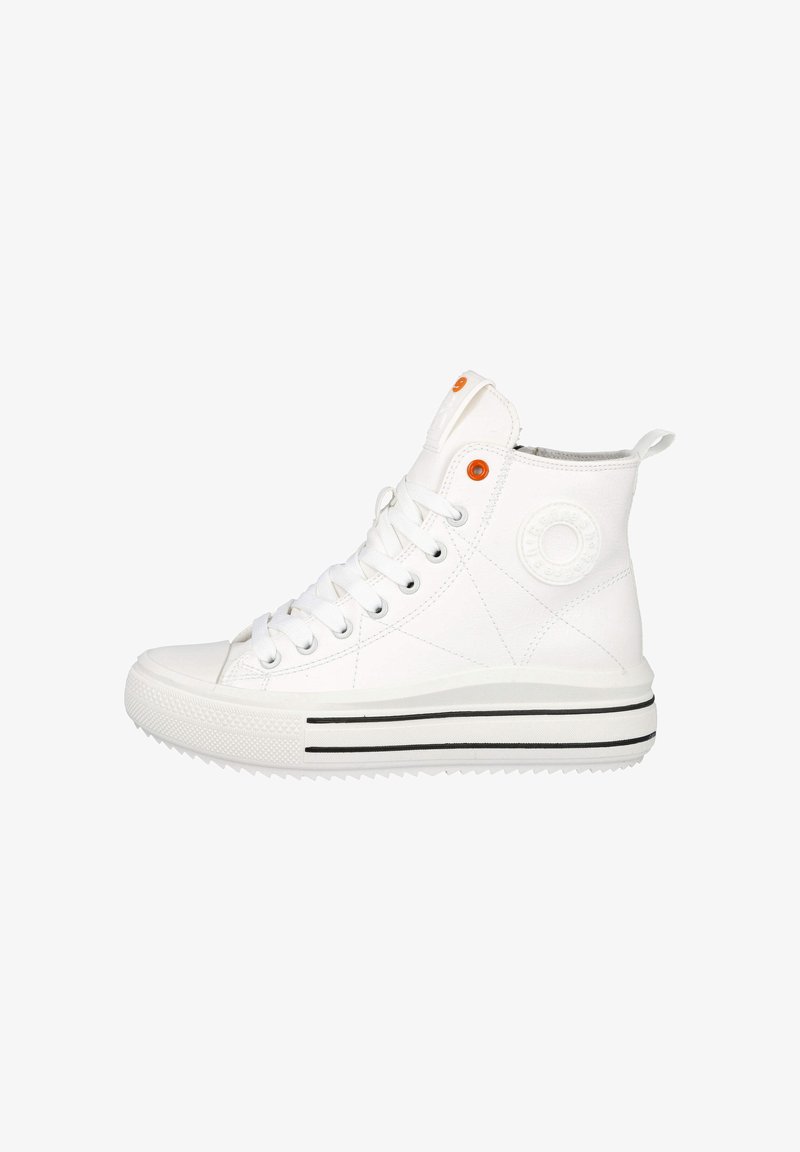 Zapatillas altas blancas con un upper sintético texturizado, que presentan ojetes naranjas, una puntera de goma y una suela con rayas negras.