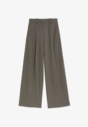 Szerokie spodnie w stonowanym oliwkowym kolorze, z gładkiego materiału, z marszczeniami z przodu oraz klasycznym paskiem w talii z szlufkami.