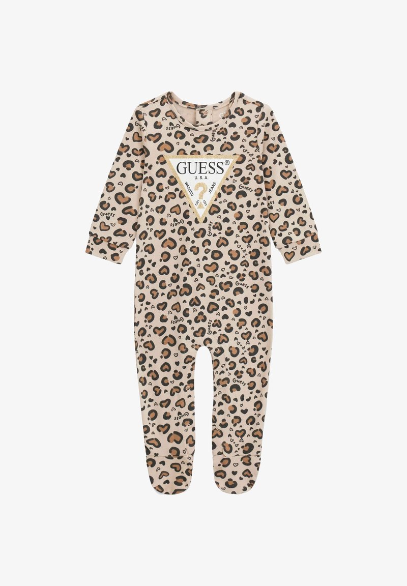 Beige baby onesie met luipaardprint, voorzien van lange mouwen, een ronde halslijn en een driehoekige logo-opdruk met gouden accenten.