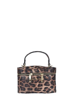 Piccola borsa rettangolare con stampa leopardata, cerniera dorata, doppio cursore e manico corto sulla parte superiore.