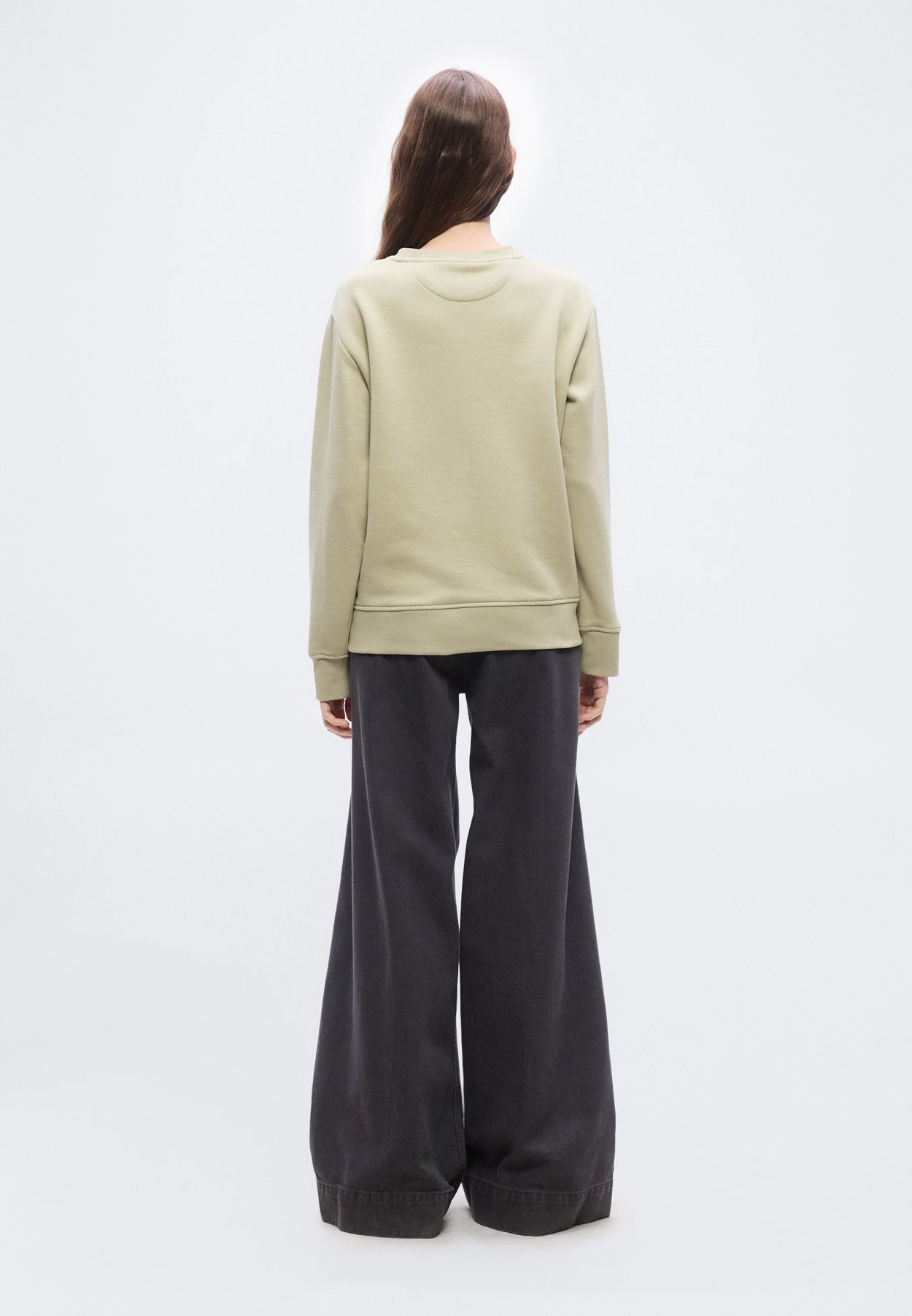 SHIELD C-NECK SWEAT